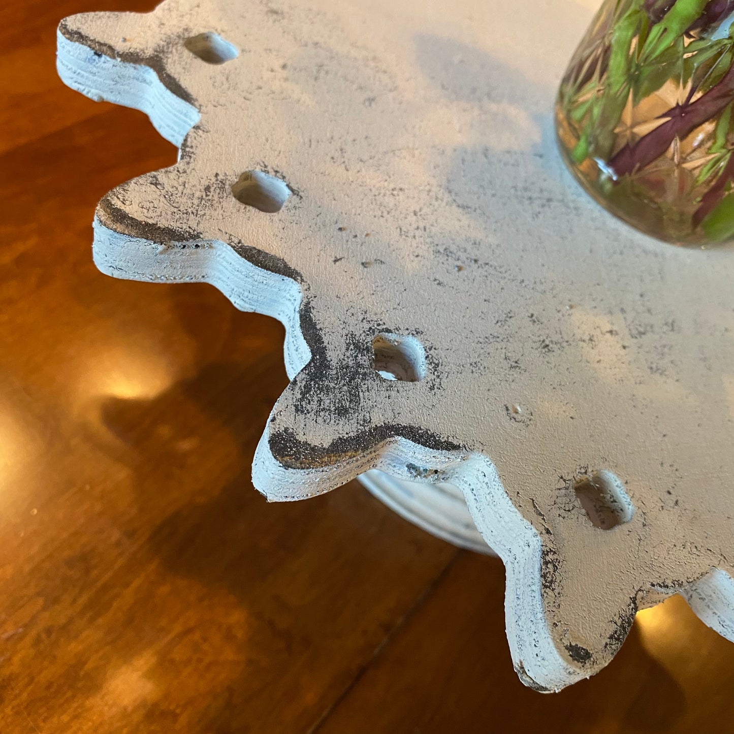 White Scalloped Cake Stand
