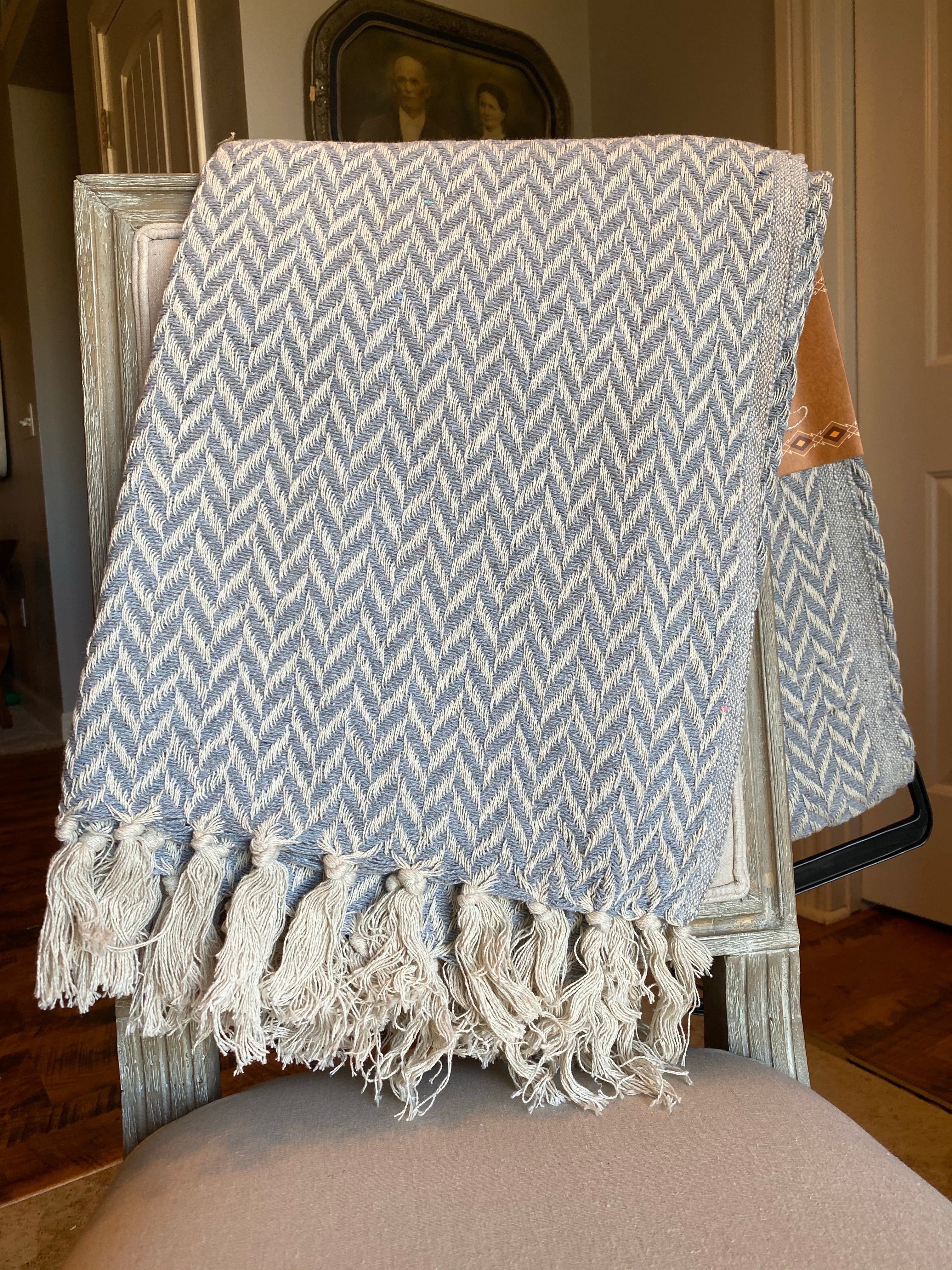 Chevron best sale throw blanket